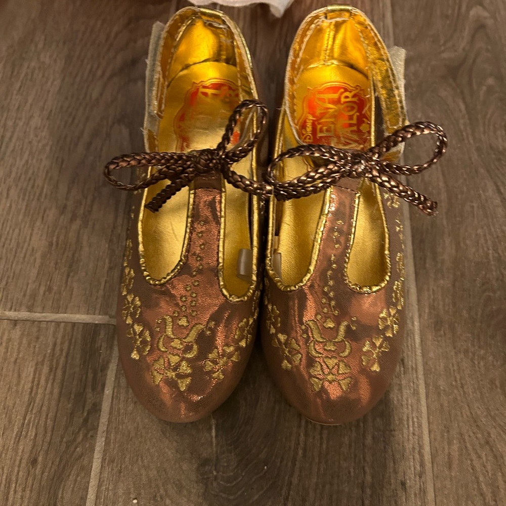 Elena of avelor shoes